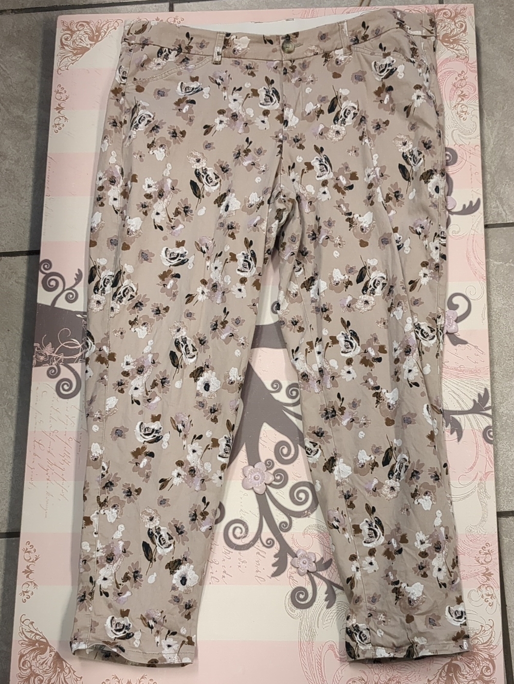 Lane Bryant Beige Floral Capris